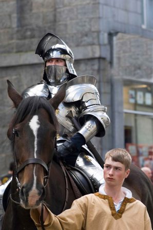 knight with groom for schiltron web site.jpg